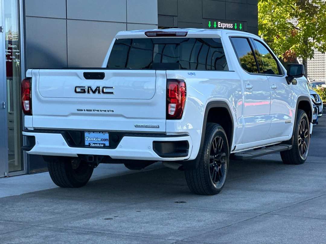 2025 GMC Sierra 1500 Elevation - Image 3