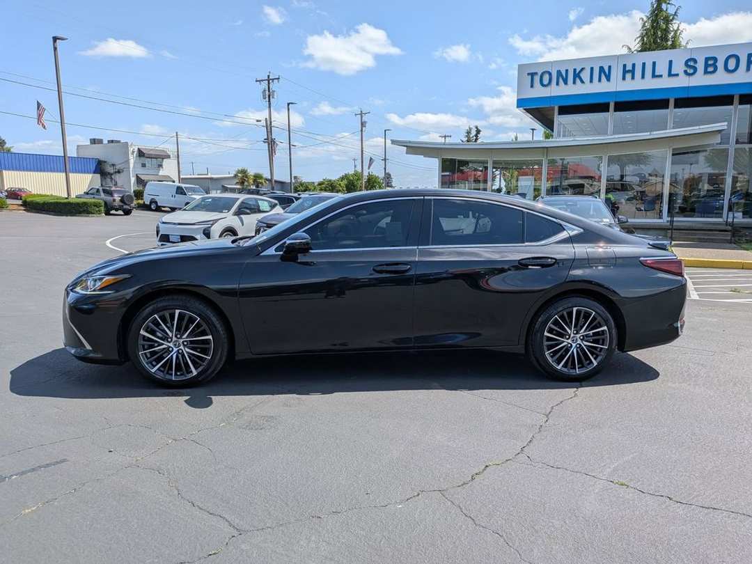 2024 Lexus Es 300h - Image 3