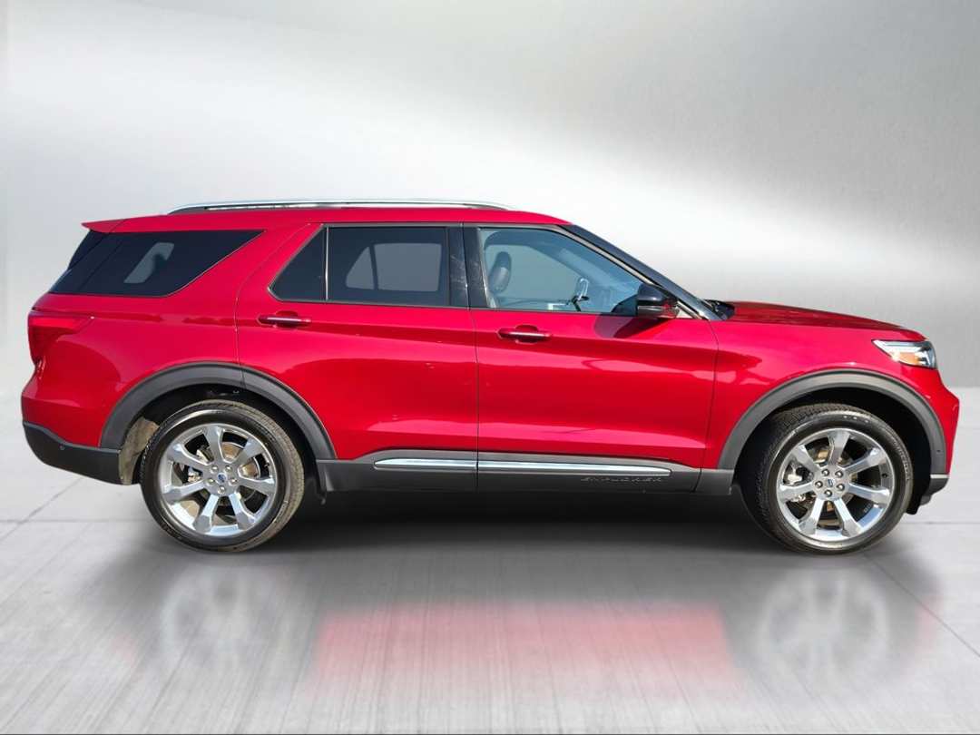 2020 Ford Explorer Platinum - Image 2