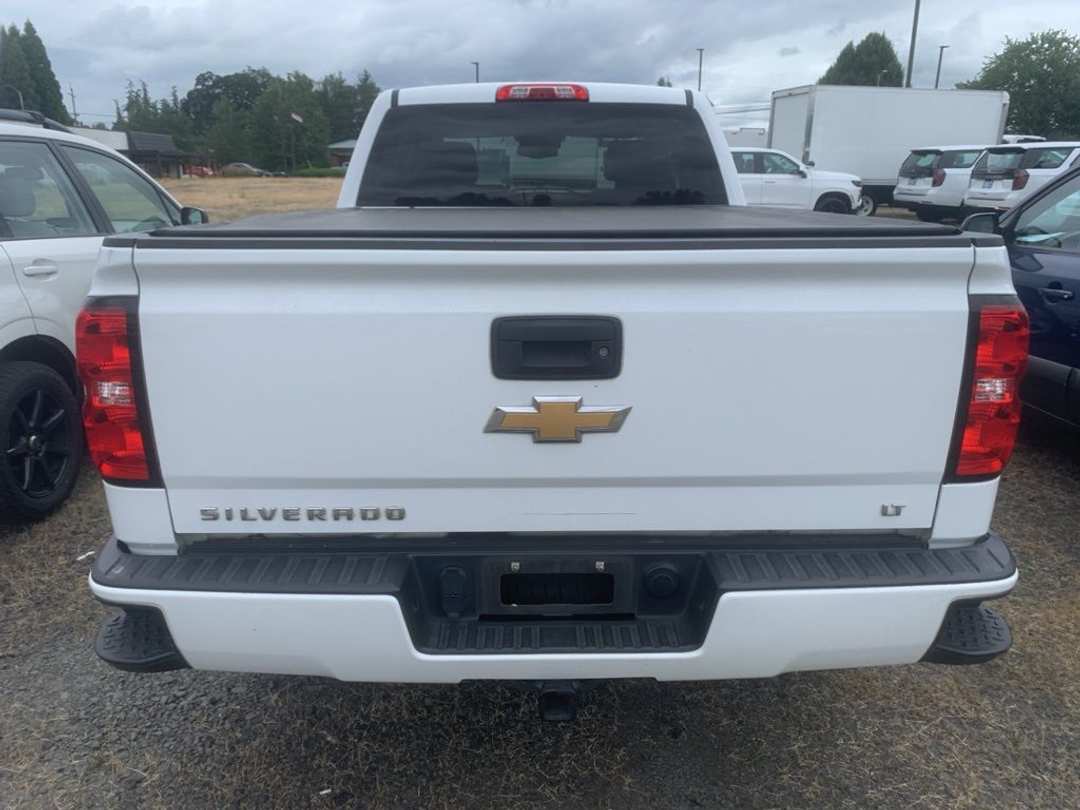 2018 Chevrolet Silverado 1500 LT - Image 3