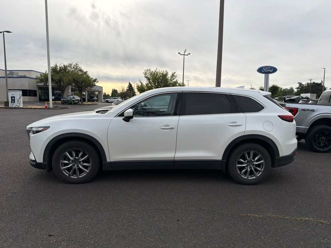 2017 MAZDA CX-9 Touring - Image 2