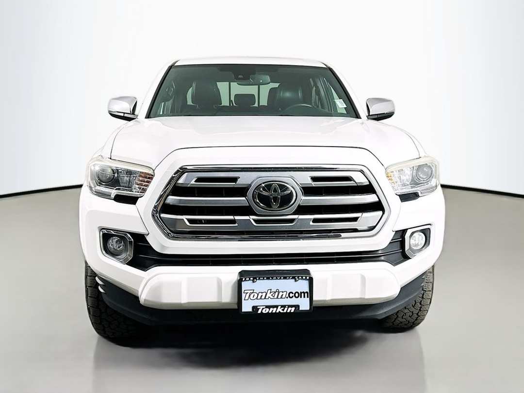 2018 Toyota Tacoma Limited - Image 3