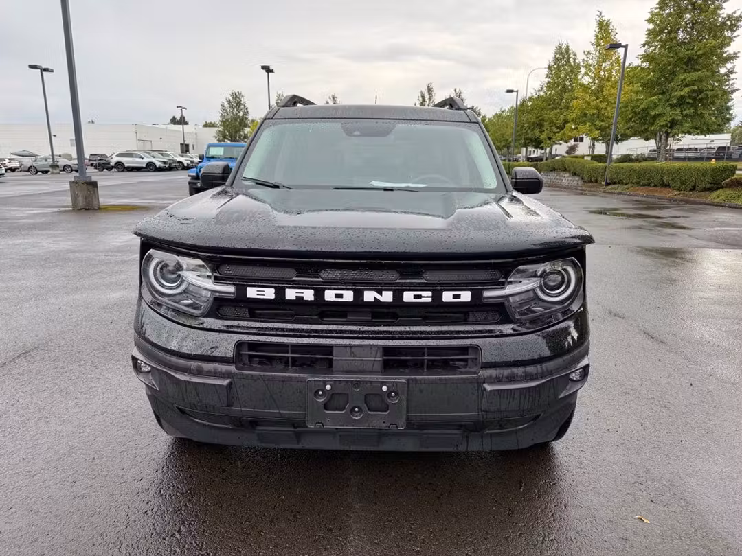 2024 Ford Bronco Sport Outer Banks - Image 2
