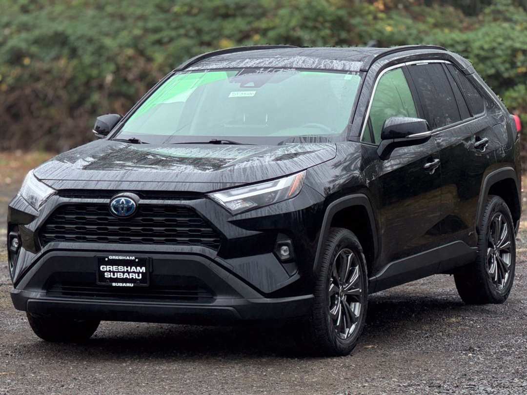 2023 Toyota Rav4 Hybrid XLE Premium - Image 3