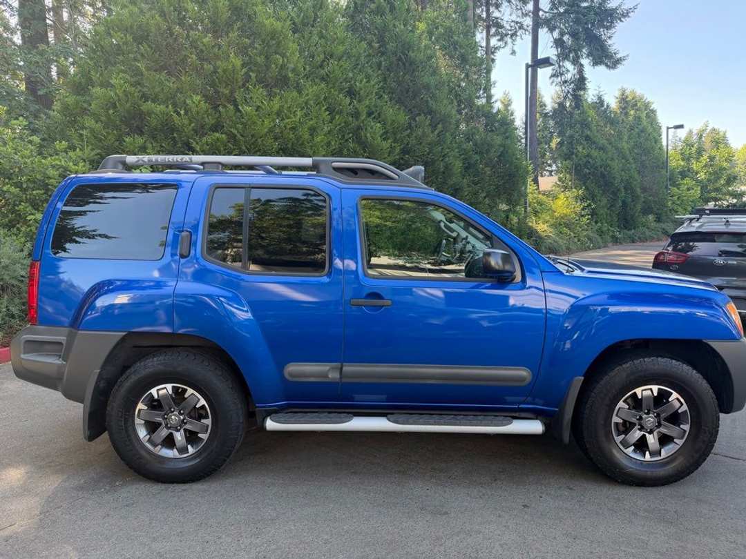 2015 Nissan Xterra PRO4X - Image 2