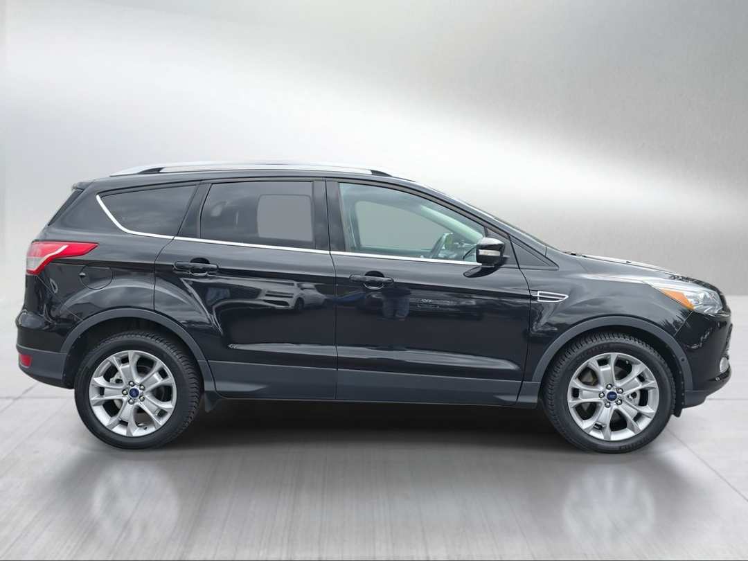 2015 Ford Escape Titanium - Image 2