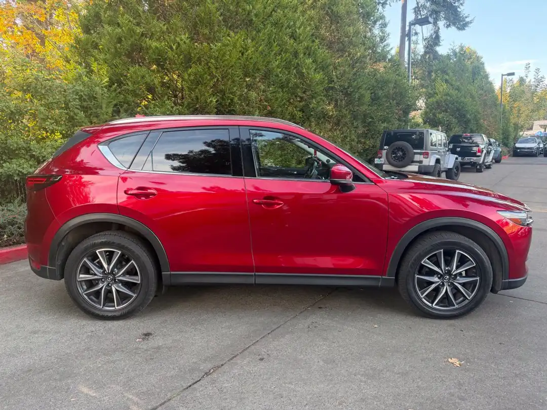 2018 MAZDA CX-5 Grand Touring - Image 2