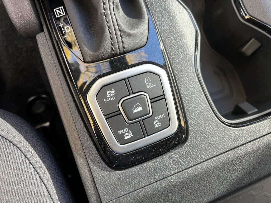 2026 Nissan Frontier SV - Photo 23