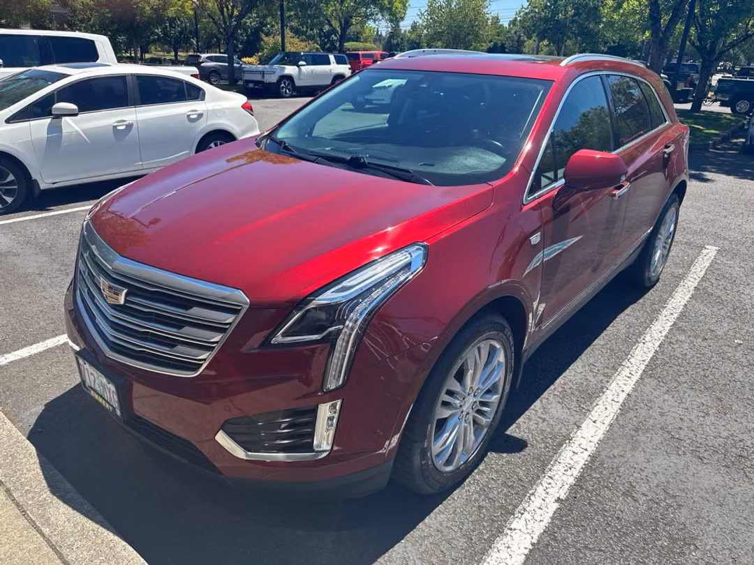 2017 Cadillac Xt5 Premium Luxury - Image 2