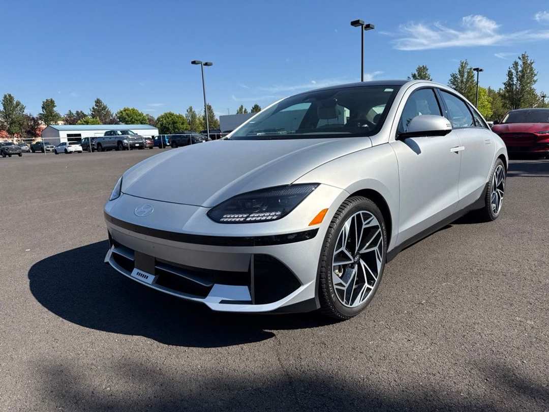 2023 Hyundai Ioniq 6 Limited - Image 3