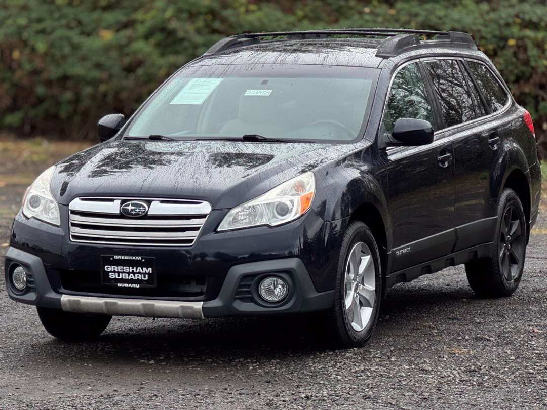 2013 Subaru Outback 2.5i - Image 3