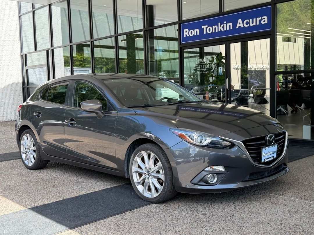 2014 MAZDA Mazda3 s Grand Touring - Image 2