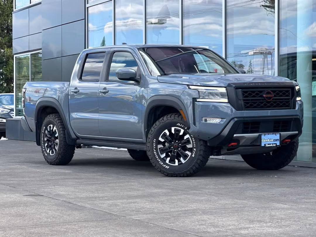 2024 Nissan Frontier PRO4X - Image 2