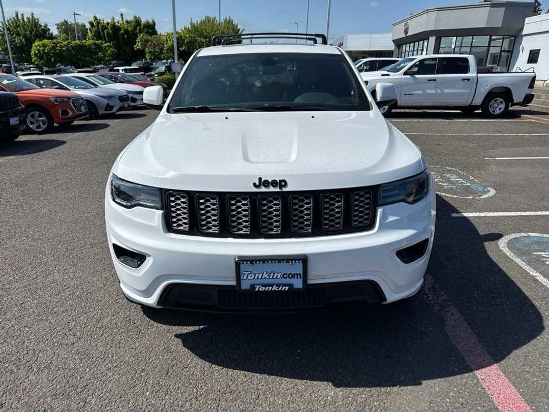 2022 Jeep Grand Cherokee Wk Laredo X - Image 2