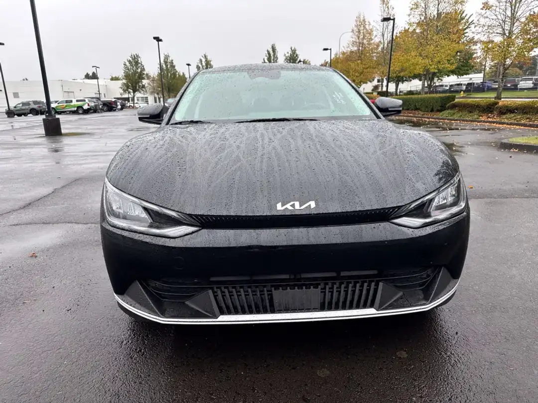 2024 Kia Ev6 Light - Image 2