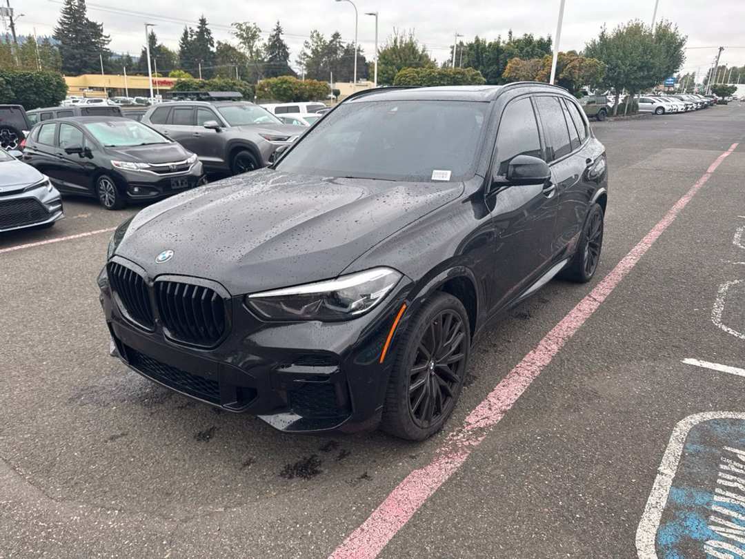 2022 BMW X5 xDrive40i - Image 3