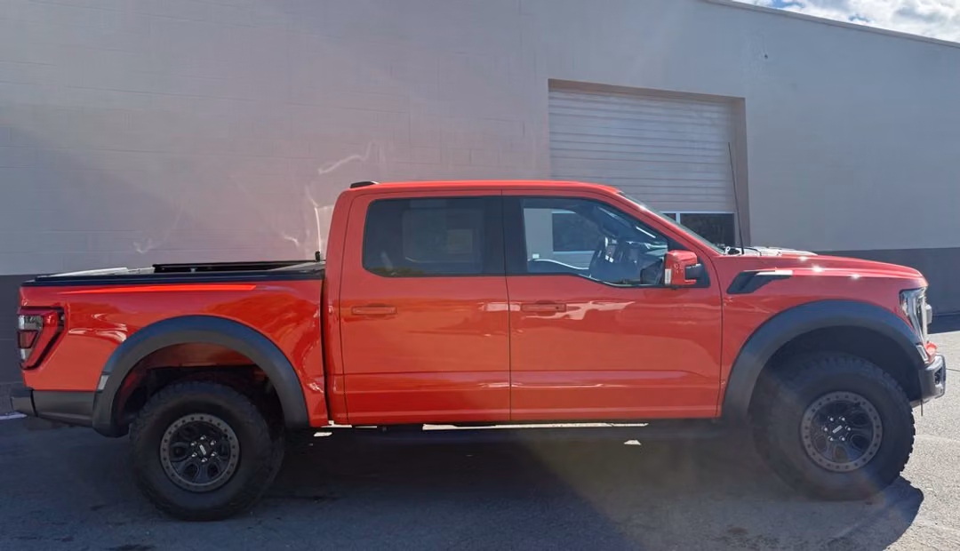2022 Ford F-150 Raptor - Image 3