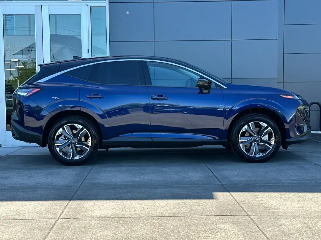 2025 Nissan Murano SL - Image 3