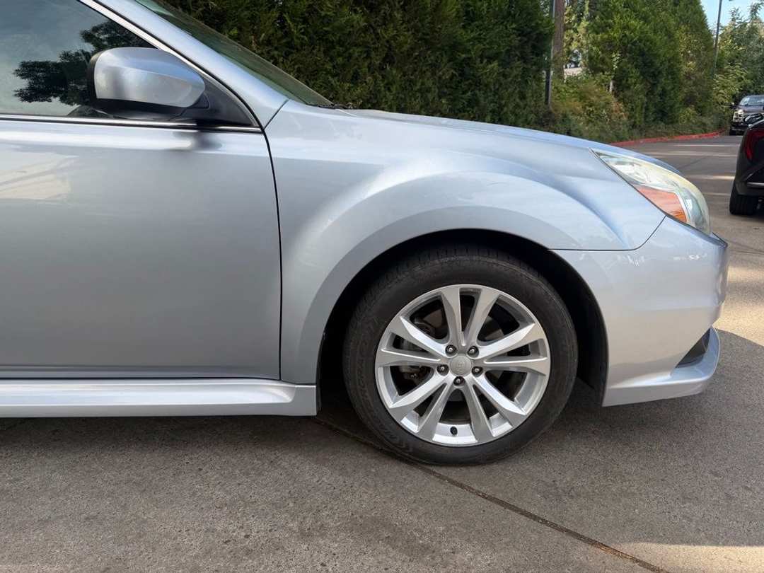 2013 Subaru Legacy 2.5i - Image 3