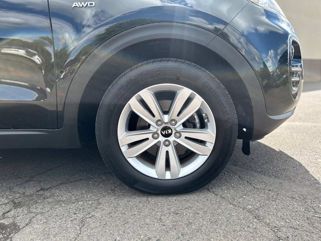 2017 Kia Sportage LX - Image 2