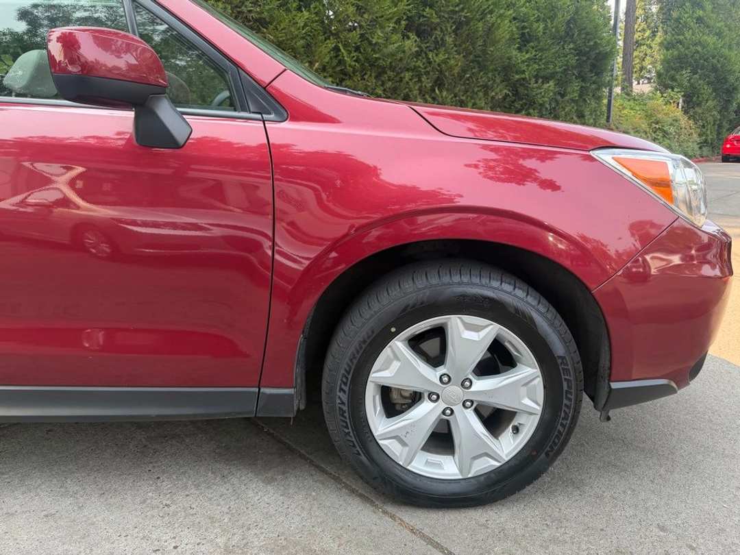 2016 Subaru Forester 2.5i Premium - Image 3