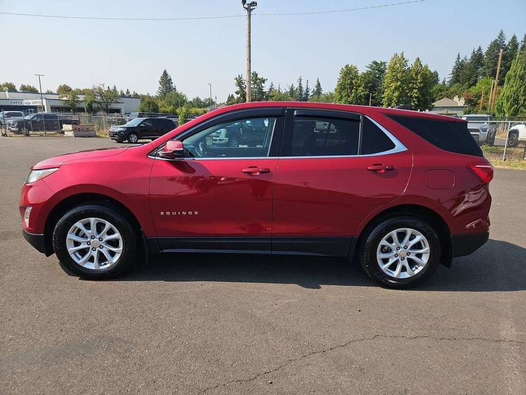 2019 Chevrolet Equinox LT - Image 2