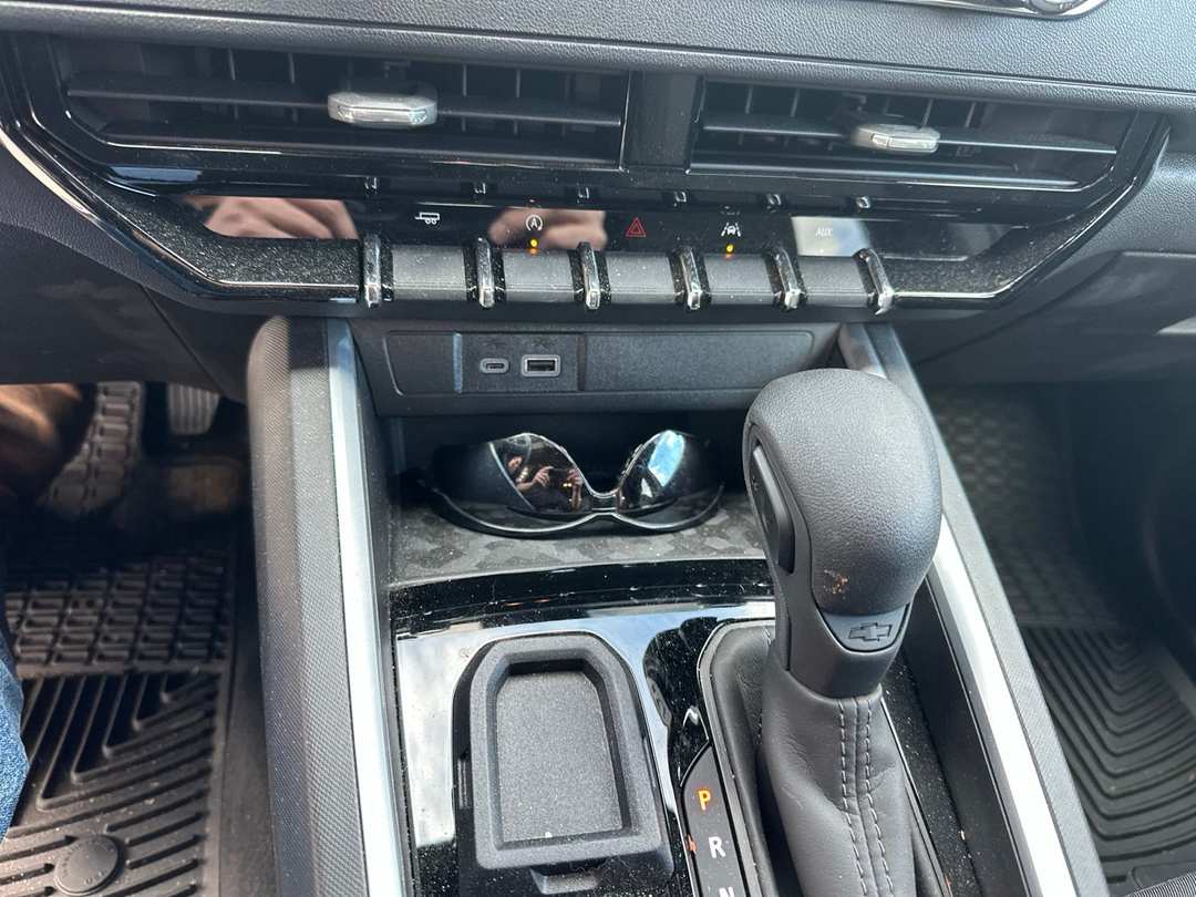 2025 Chevrolet Colorado Work - Image 3