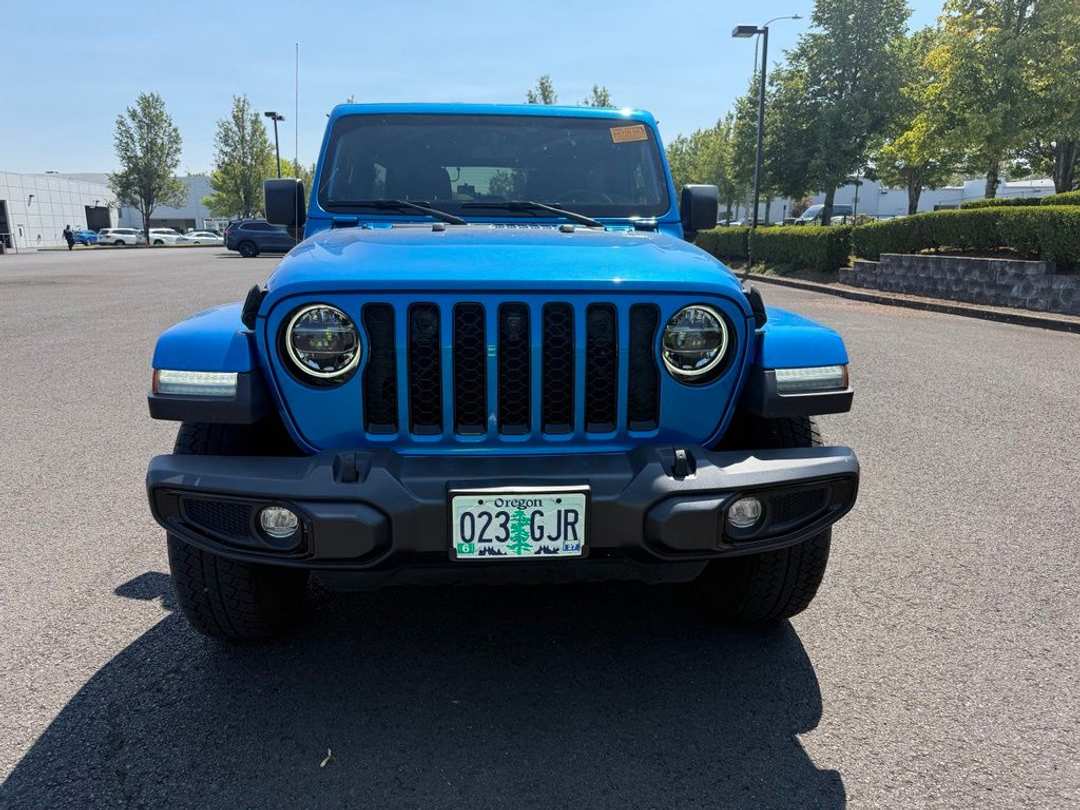 2022 Jeep Wrangler Unlimited Sahara Altitude - Image 2