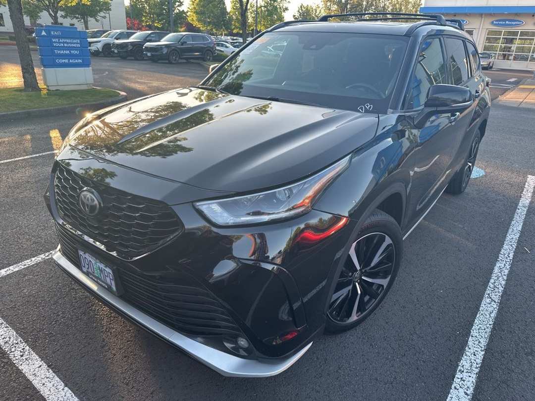 2021 Toyota Highlander XSE - Image 2