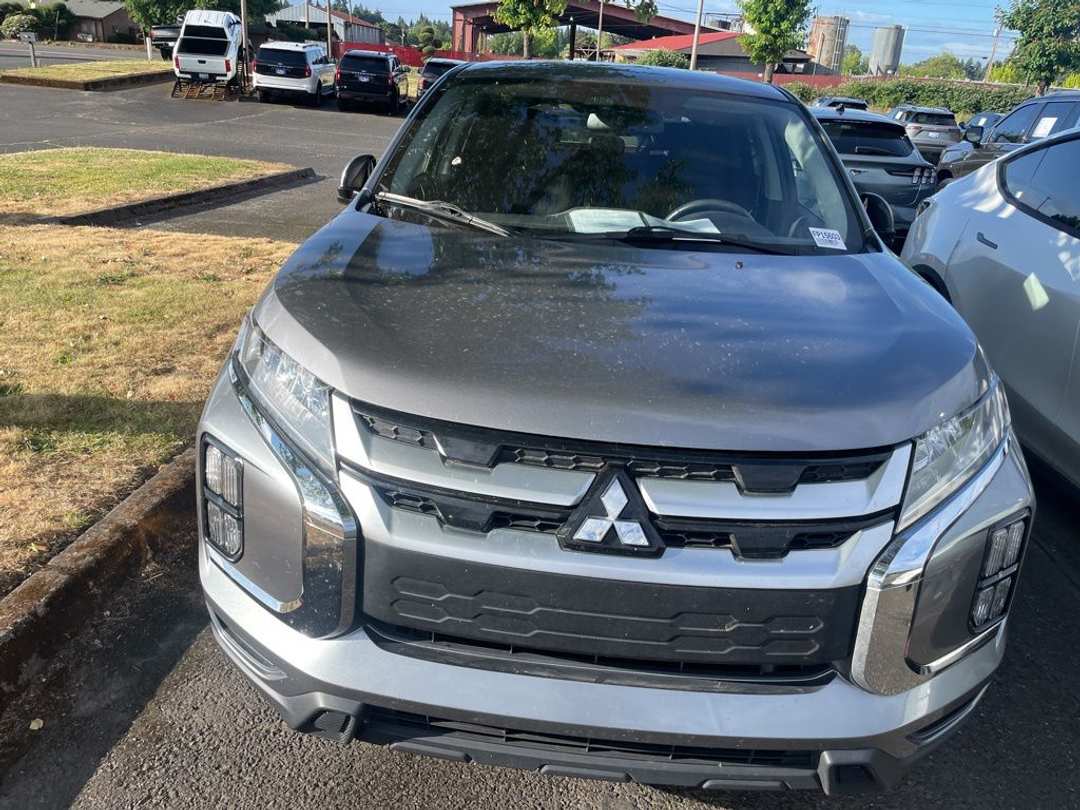 2020 Mitsubishi Outlander Sport 2.0 SE - Image 2