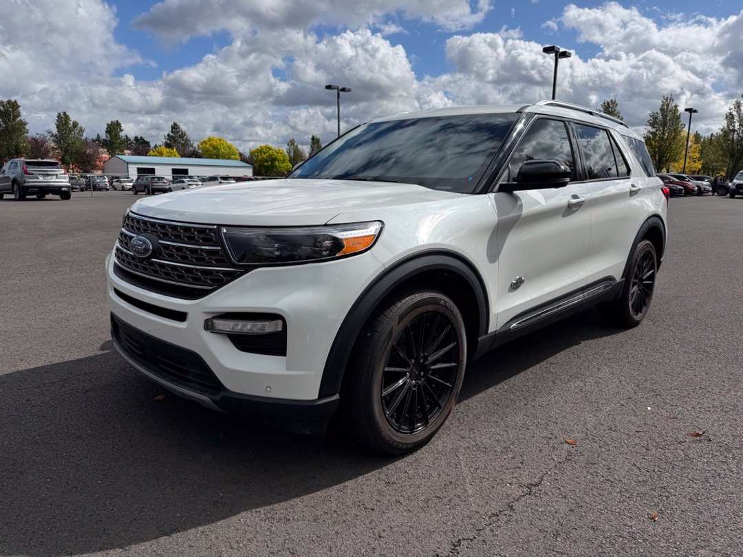2023 Ford Explorer King Ranch - Image 3