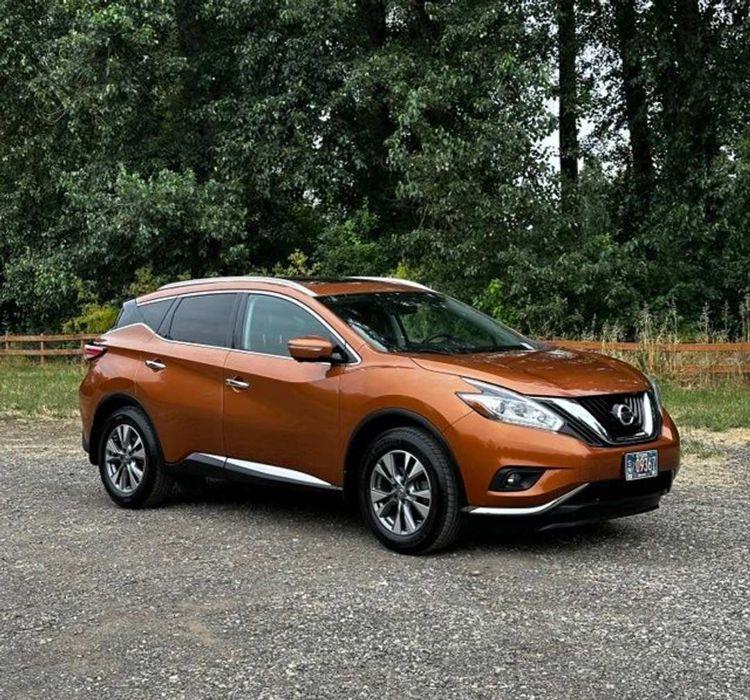 2015 Nissan Murano SL - Image 2