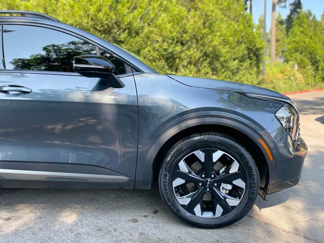 2023 Kia Sportage Plug-In Hybrid XLine - Image 2