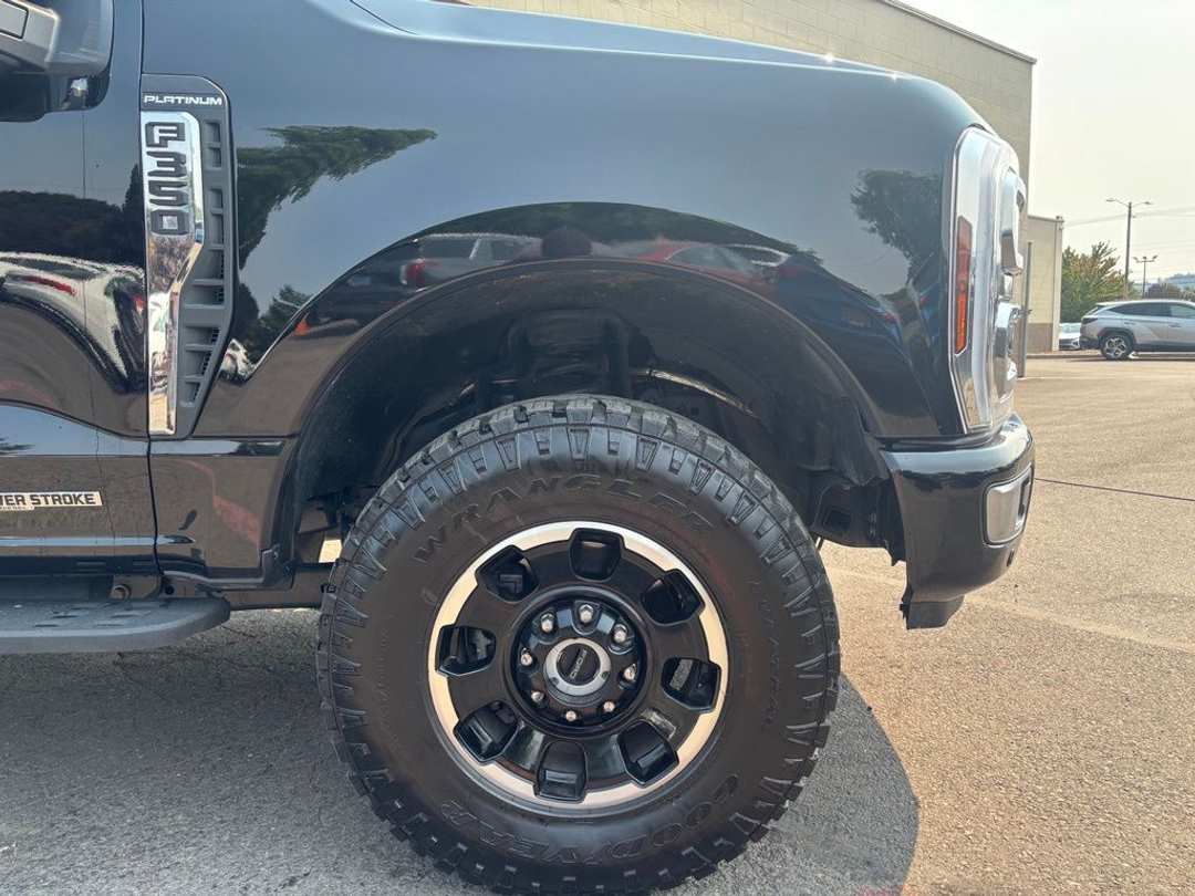 2026 Ford F-350Sd Platinum - Image 2