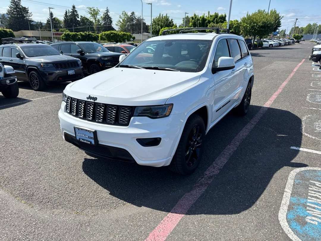 2022 Jeep Grand Cherokee Wk Laredo X - Image 3