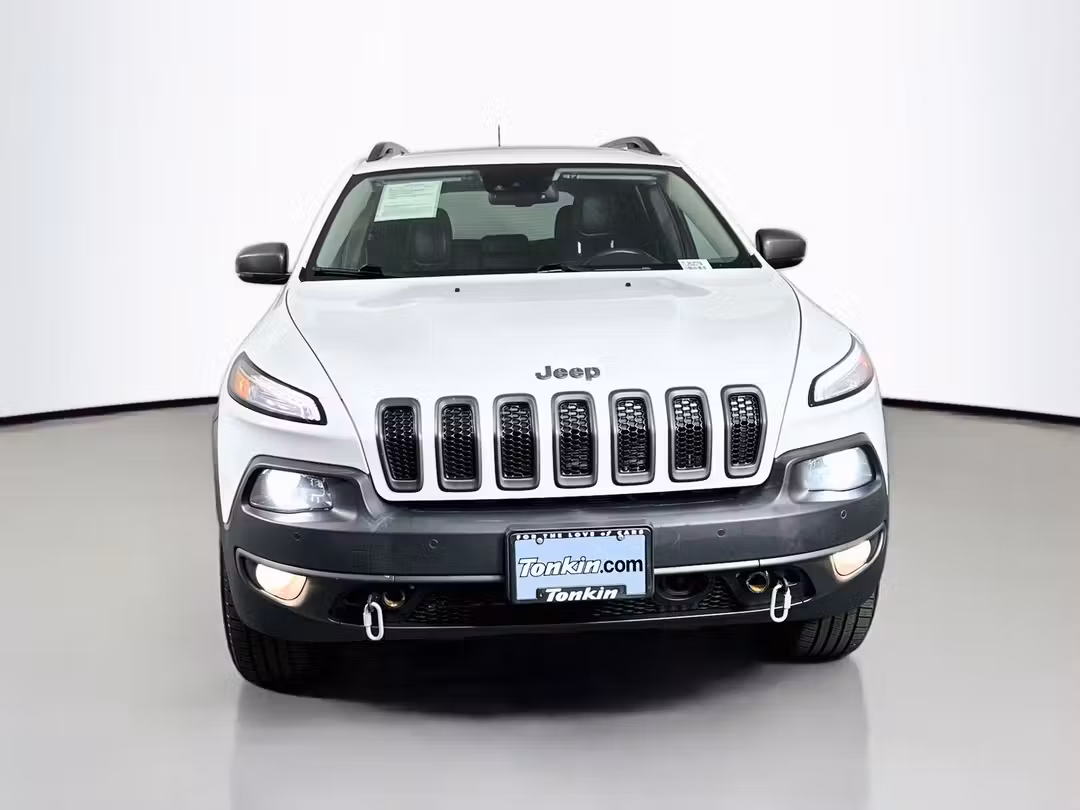 2017 Jeep Cherokee Trailhawk - Image 2