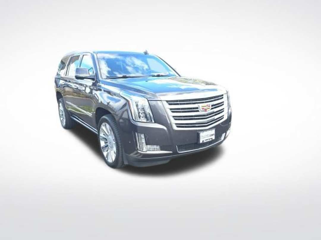 2017 Cadillac Escalade Platinum Edition - Image 2