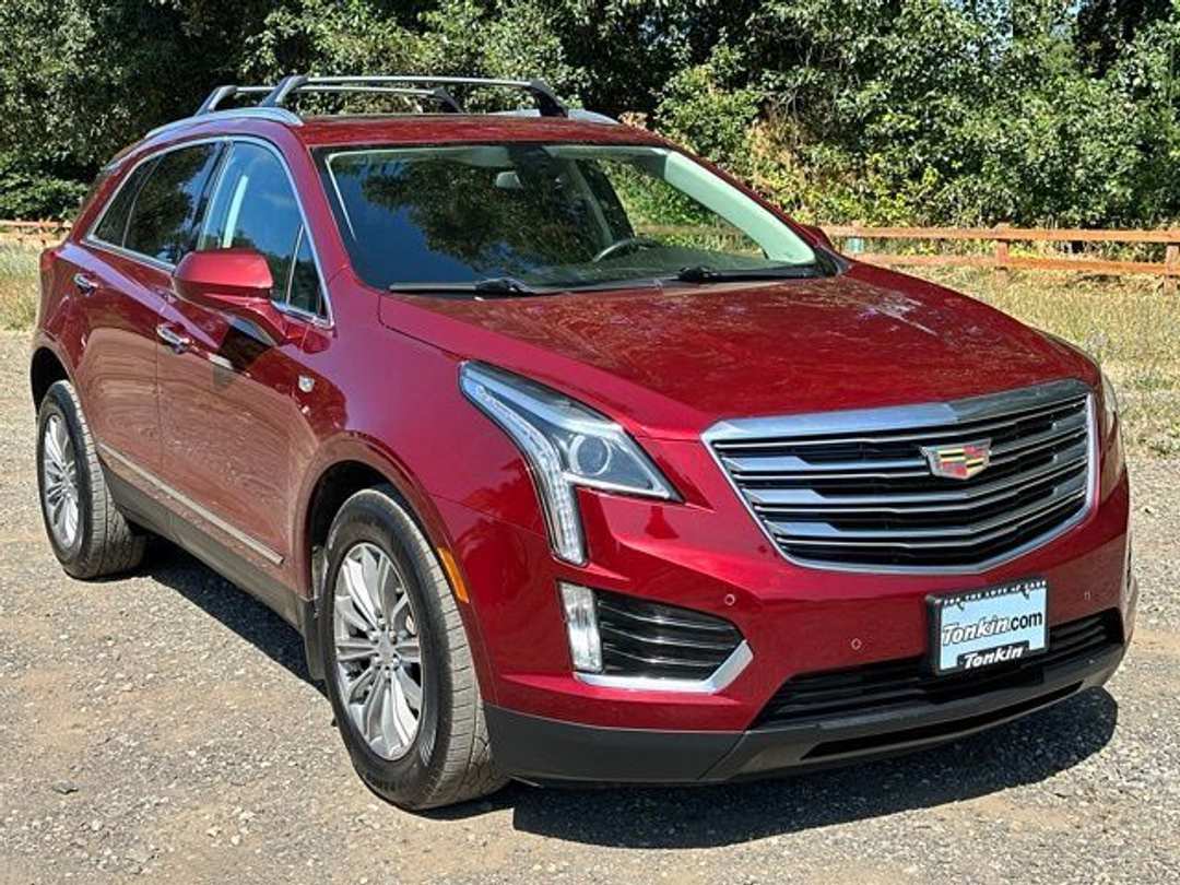 2017 Cadillac Xt5 Luxury - Image 2