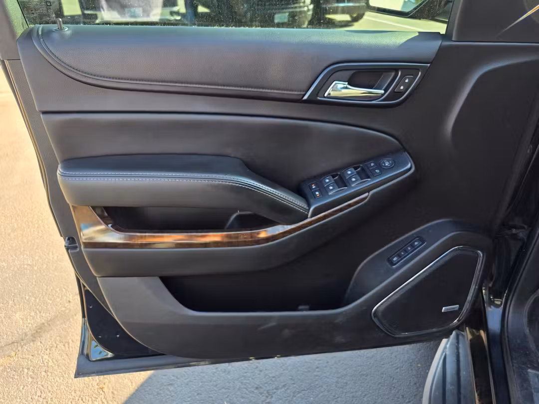 2018 Chevrolet Tahoe LT - Image 3
