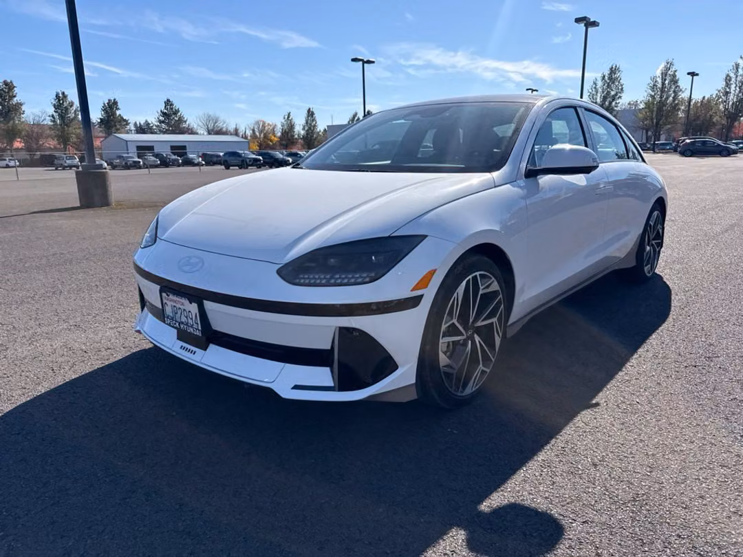 2023 Hyundai Ioniq 6 Limited - Image 3