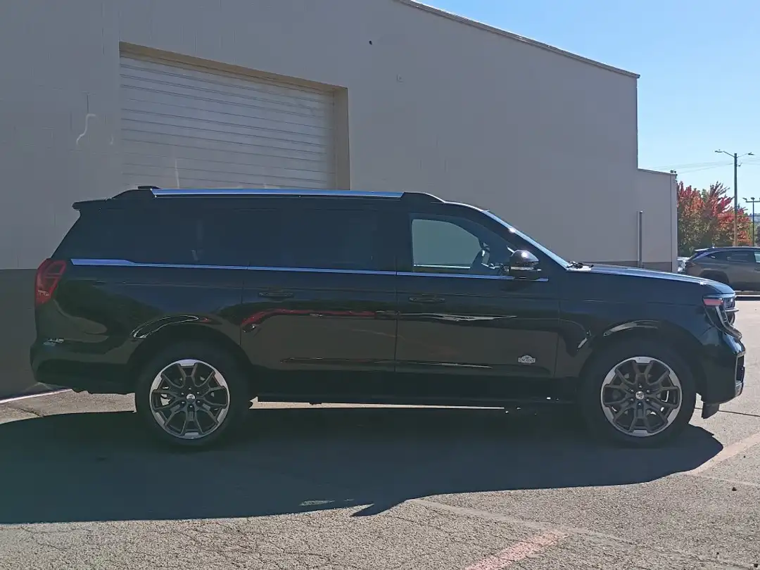 2025 Ford Expedition Max King Ranch - Image 3