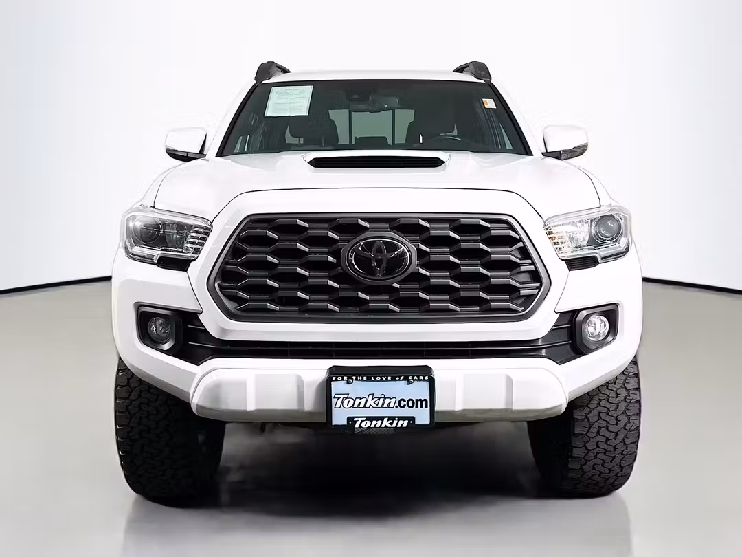 2021 Toyota Tacoma TRD Sport - Image 3