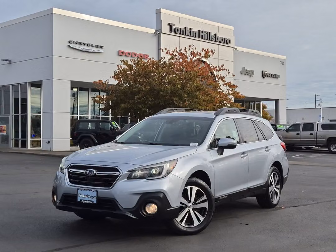 2019 Subaru Outback 2.5i - Image 2