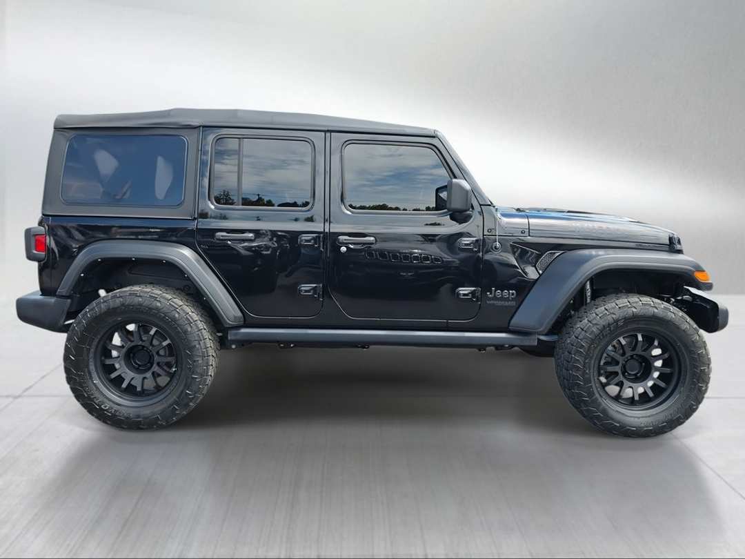2022 Jeep Wrangler Unlimited Willys - Image 2