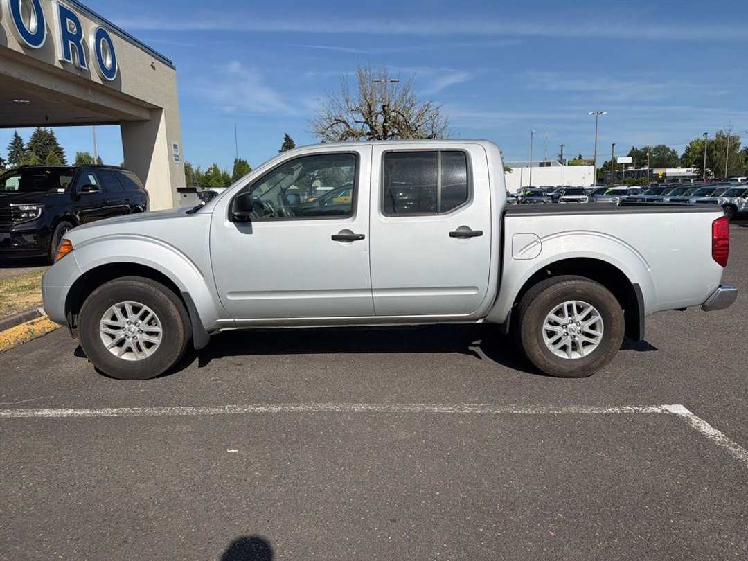 2018 Nissan Frontier SV - Image 2