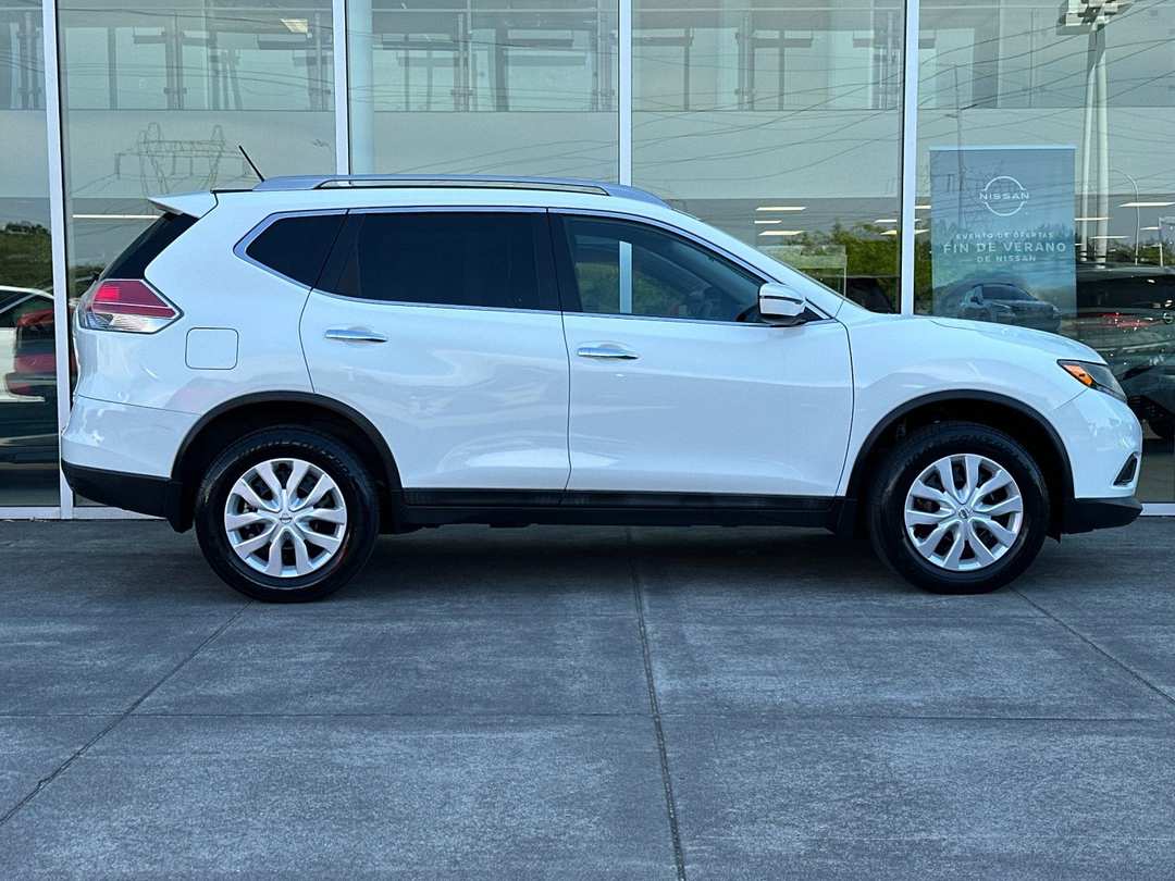 2016 Nissan Rogue S - Image 2