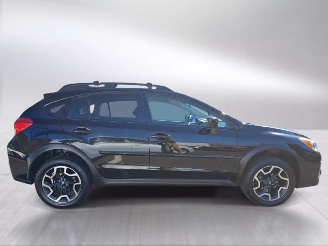 2016 Subaru Crosstrek 2.0i Premium - Image 2