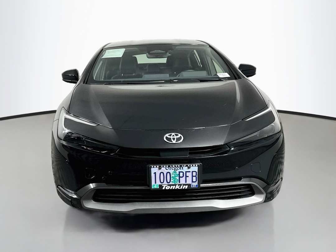 2023 Toyota Prius XLE - Image 2