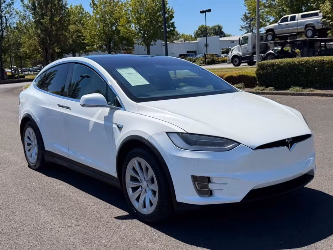 2019 Tesla Model X Long Range - Image 2
