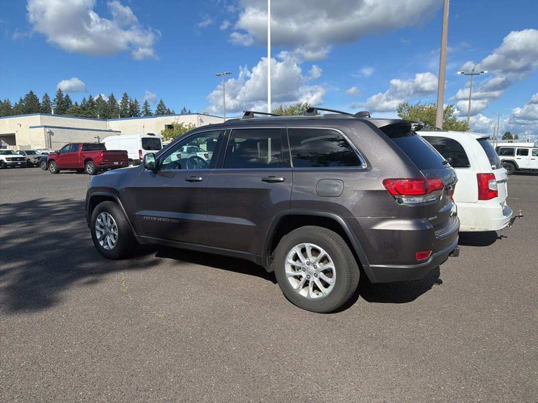 2021 Jeep Grand Cherokee Laredo E - Image 3